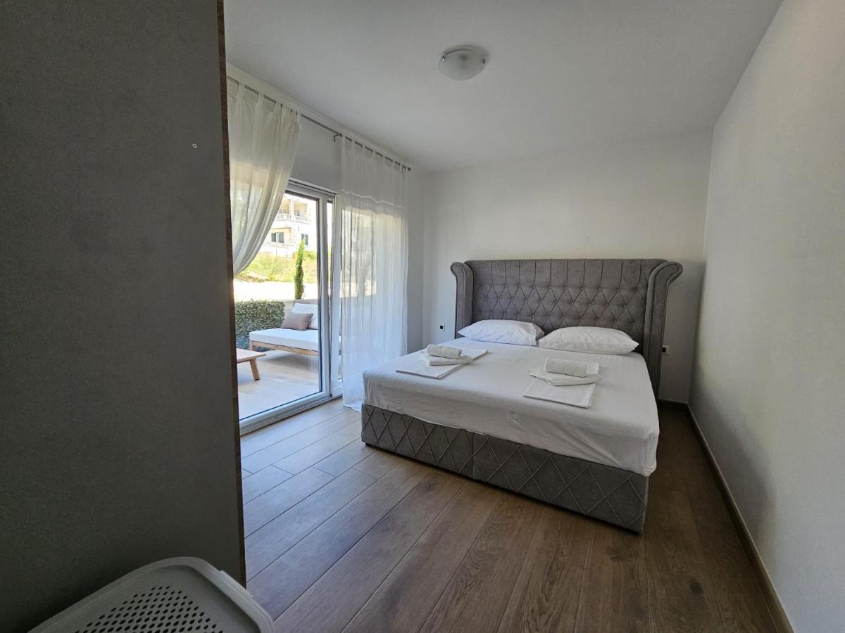 Harmony Suites Bol Exterior foto